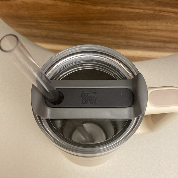 Stanley 30oz Tumbler -Cream Color - Picture 3 of 5